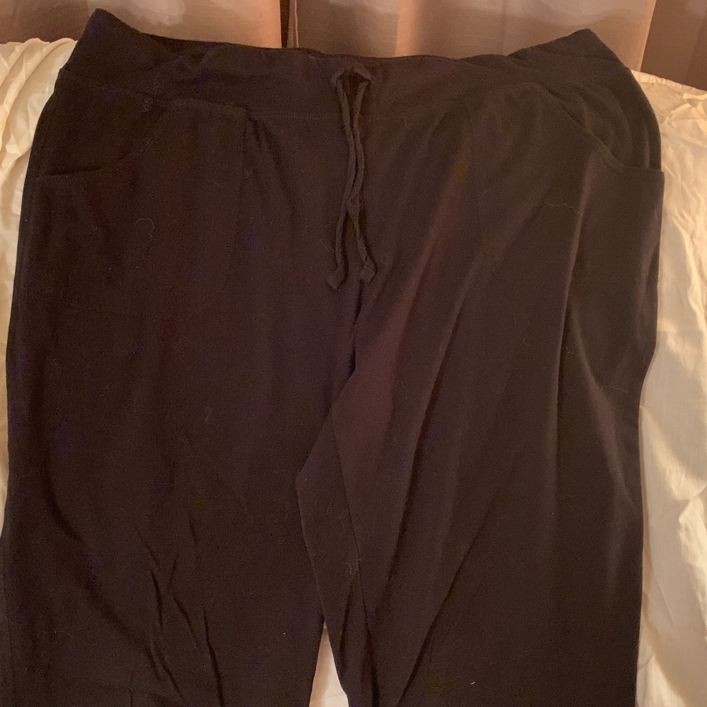 Athletic Works Brand XL Capri Pants